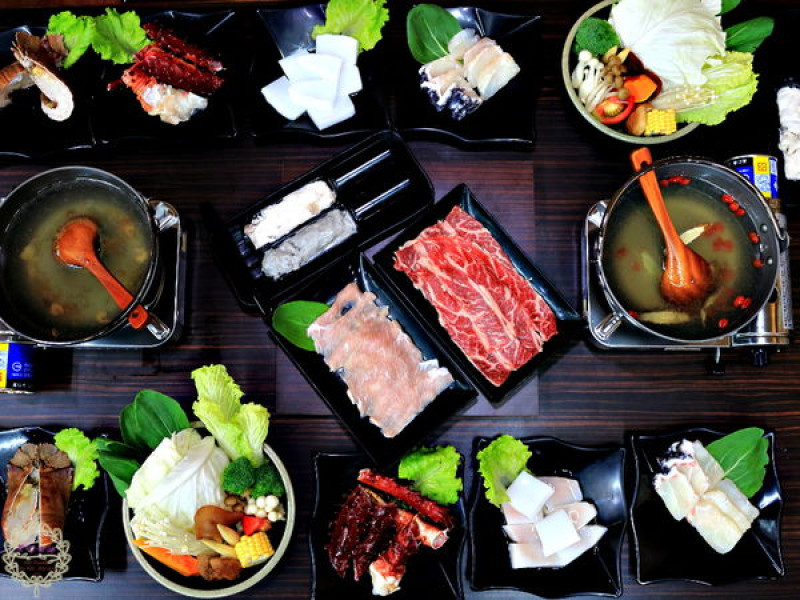 【高雄 三民】藏鮮の鍋　一個人也能享用帝王蟹腳…等精緻食材的火鍋店。