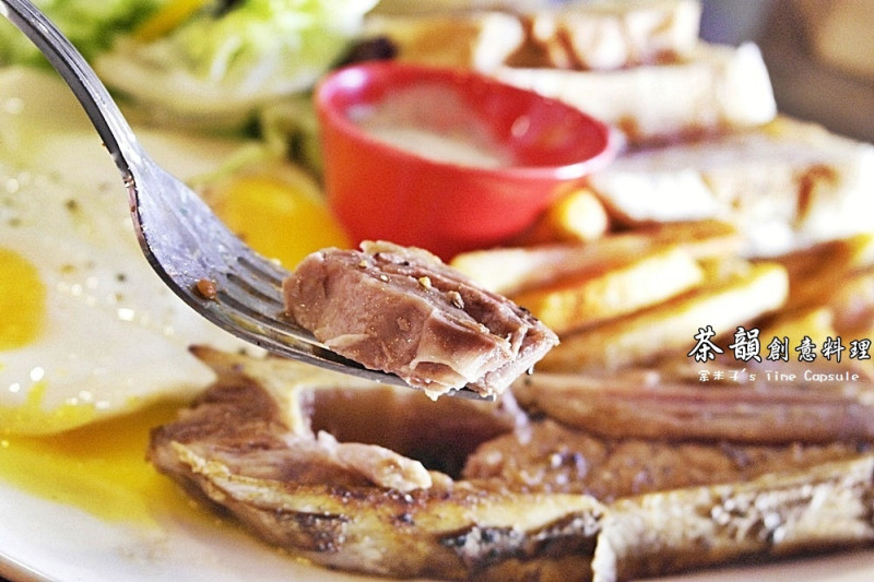 [台南永康]茶韻創意料理-澎拜美味又營養的早午餐，頂級黑鮪魚琵琶骨吃起來好過癮!!!