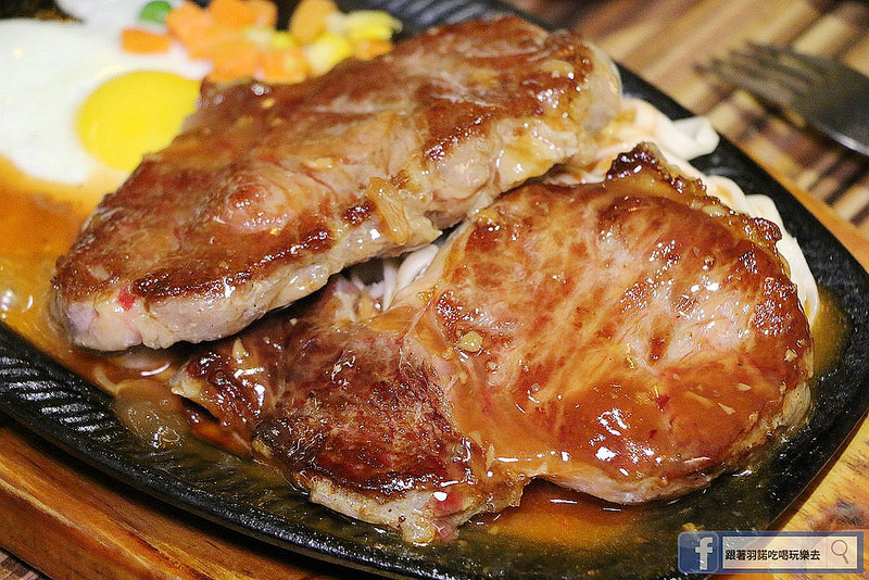 【羽諾食記】『北大牛排』❤大胃王牛排 海鮮烏龍麵 義大利麵 韓式雞腿蓋飯超多選擇 讓你一次吃個過癮❤士林夜市 捷運劍潭/士林站平價牛排推薦