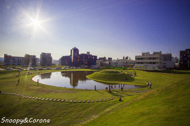 【玩樂．台中】台中南屯嘉明湖～不用翻山越嶺就能到達的天使眼淚，台中月牙灣IG打卡新地標