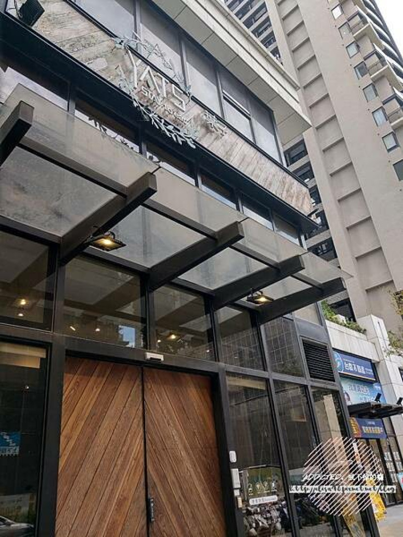 新竹東區-[YATS 葉子] 近新竹Costco與科學園區，豐富美味創意經典菜色份量大，質感設計綠意盎然令人放鬆，適合好友家庭聚餐的義式料理餐廳推薦