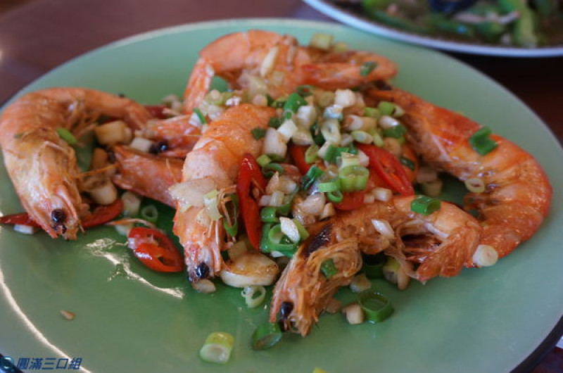 【食記】屏東恆春_城外小館@熱炒魅力的在地特色 訪古尋幽後的補給站