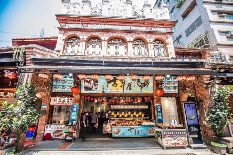 新北市深坑區深坑古早厝臭豆腐｜不好吃不要錢！？連平日都客滿的臭豆腐名店