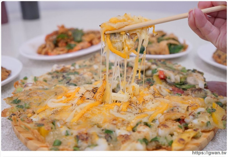 蚵嗲達人 - 隱藏版再進化，會拉絲的海鮮蚵仔披薩