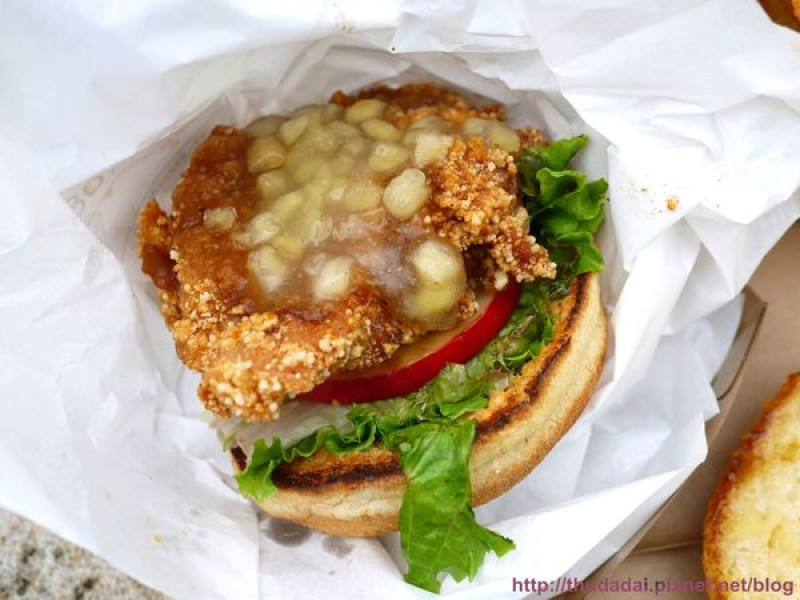 [蘋果雞食記] 台北信義－喀漢堡Selfish Burger~貨櫃市集逛逛