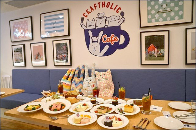 《捷運板南線/國父紀念館站美食》CRAFTHOLIC Café全球一號店，療癒首發！什麼都可愛、令人少女心爆發的宇宙人主題餐廳
