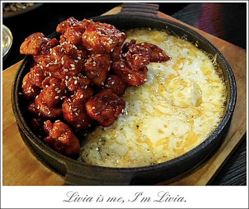 美食。餐廳│ 台北大安區 忠孝復興捷運站 韓式熱炒POCHA 東區韓式熱炒 2店 道地韓式熱炒 起司噴火雞/古早味一隻雞 ❤跟著Livia享受人生❤