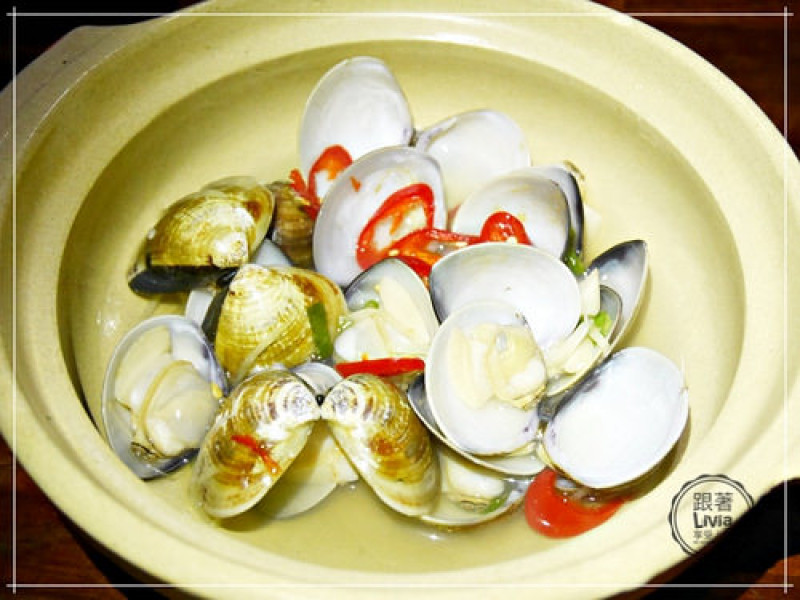 美食。餐廳│ 台北中山區 中山國中捷運站 大氣居酒屋(原一氣)  中山區居酒屋 巷弄美食/日式居酒屋/中山區美食/串燒 ❤跟著Livia享受人生❤