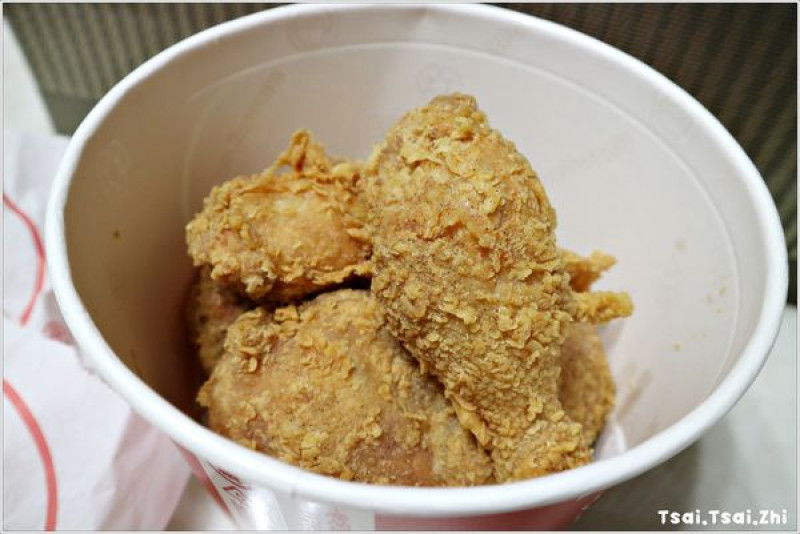 [新北三重]胖老爹美式炸雞(三重店)|全家餐(雞腿2支+雞塊3塊+雞翅3支)只要$259、各式炸物、薯條|現點現炸美味好吃的吮指炸雞