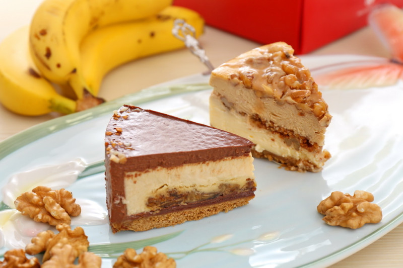【媽媽愛吃的乳酪蛋糕】人氣團購甜點_ILLY核桃雙層，貝禮詩香蕉生巧，雙拼組合_品好乳酪蛋糕