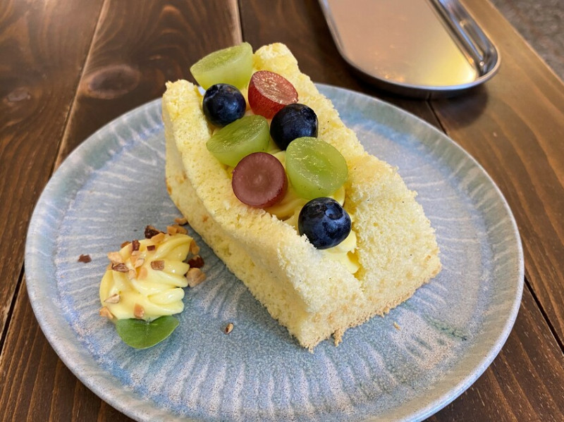 【台中 甜點】小麥菓子(Komugi 日式焼菓子專賣)，無油戚風蛋糕輕彈的蛋糕給一份清爽下午茶體驗