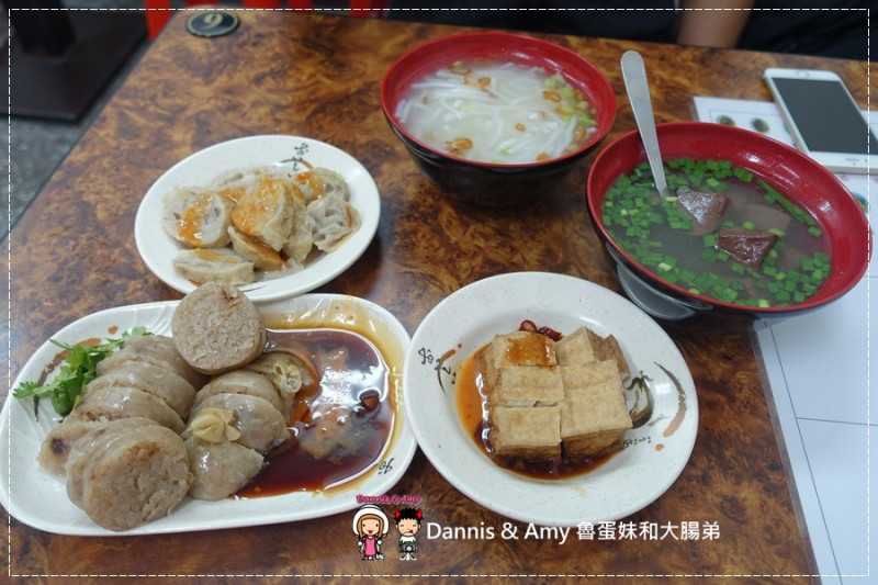 《南港捷運車站美食》南港傳統大腸圈 推薦糯米腸。菜捲。油豆腐 ︱南港捷運站附近（附影片）