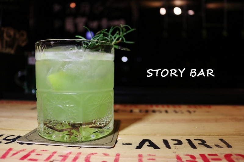 【台南美食】故事小酒館STORY BAR-來一杯有故事的調酒吧！台南Lounge Bar推薦~