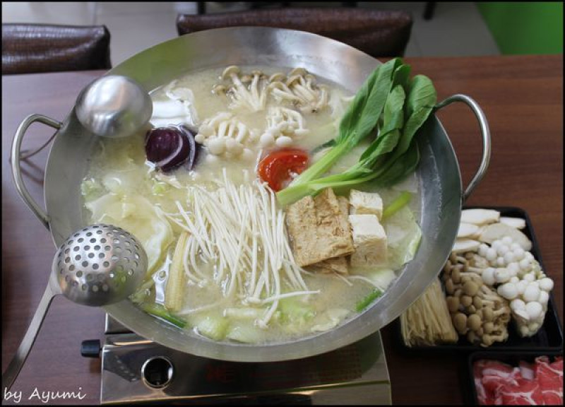 [食記]郭師傅飯鍋料理~北海道白粒味增鍋        
      