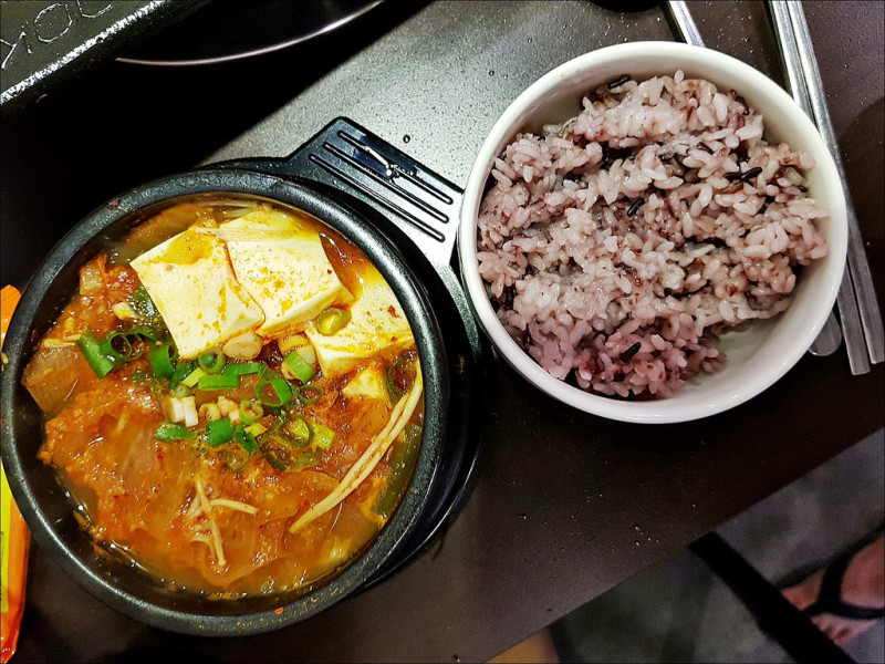 [台中] 火板大叔韓式烤肉-台中超夯韓國烤肉餐廳 中醫商圈人氣美食好吃又不貴