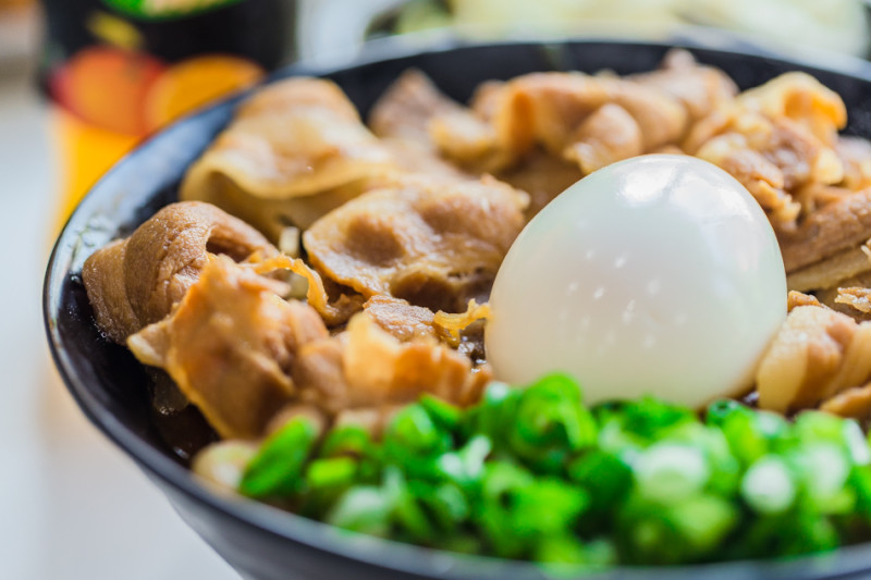 高雄美食 - 台灣咖哩澄清店 x 饕客必嚐！白丸豬肉烏龍麵