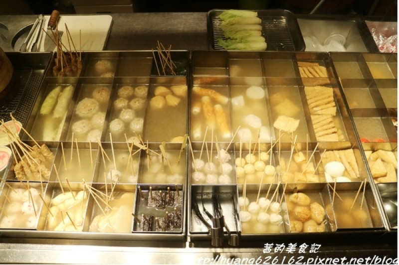 【新北板橋區】回訪口味依然好吃的『甜不二黑輪店』板橋銅板美食/消夜首選/近致理科技學院