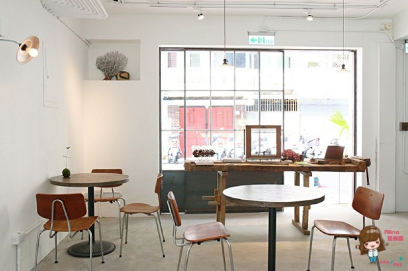 【食記】台北市府站 有點品食 信義商圈 有點台復古懷舊咖啡館 台式麻油松阪豬 泰式咖哩雞