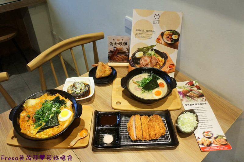 台中拉麵【信川屋博多豚骨拉麵】誠品勤美草悟道巷內拉麵推薦！自製麵條湯頭客製化無添加.大推豚骨＆泡菜湯底的濃香味│市民廣場│ - Fresa芙芮莎♥莎旅憶食