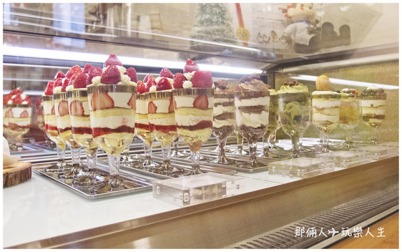 【台中市-甜點】窩巷Hidden Lane巷弄裡的甜點店 抹茶控的你絕不能錯過的好滋味-抹茶流沙千層/創新的酒杯甜點/喵燒乳酪塔