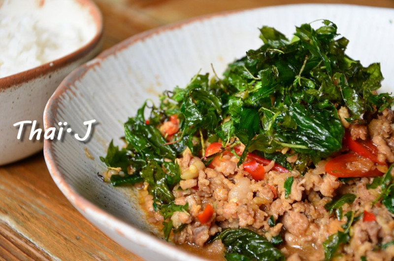台中泰式料理_Thaï.J│台中餐廳推薦，美輪美奐的秘境花園隱身在都市叢林中~ - 愛伊特candy的分享樂園
