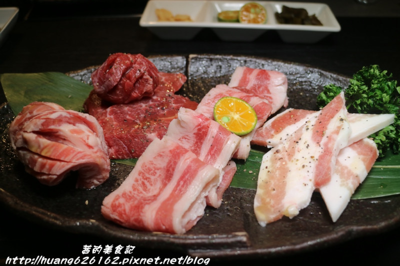 【 新北中和區】有型男帥哥桌邊服務『鹿兒島燒肉專賣店(中和中山店) 』新北燒肉推薦/捷運頂溪站/體驗團