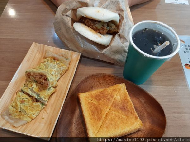 【台南美食】高CP值早餐--日十早午餐