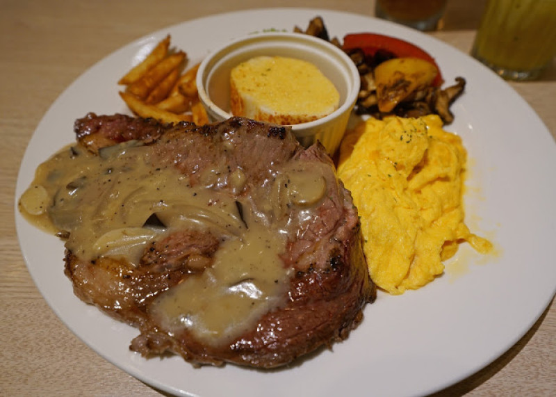 [美食特輯] 新竹大遠百商圈 2017美食特推!
