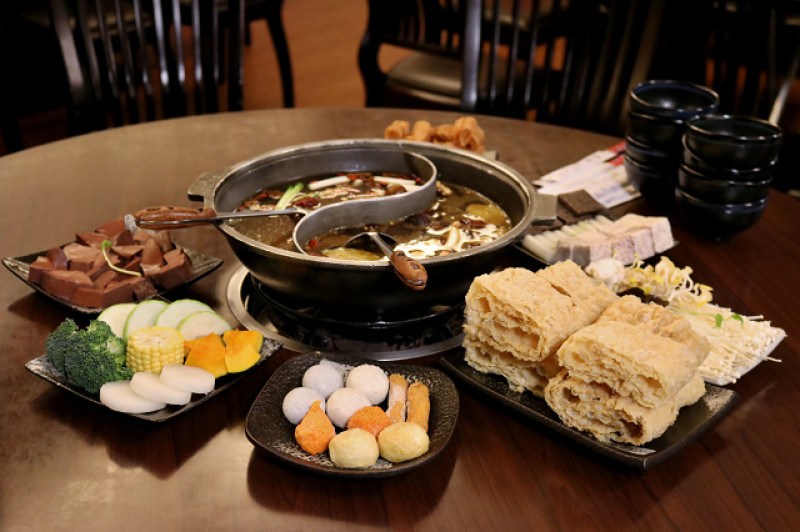 【桃園美食】平鎮 大漠香蒙古養身鍋-季節限定麻辣鴛鴦火鍋