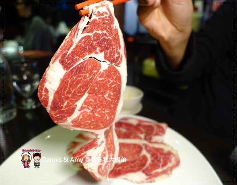 《竹北吃火鍋餐廳》元世祖精緻鍋物。鴛鴦鍋底-自製酸菜白肉鍋x麻辣鍋︱不只有涮羊肉還有私房菜料理（影片）