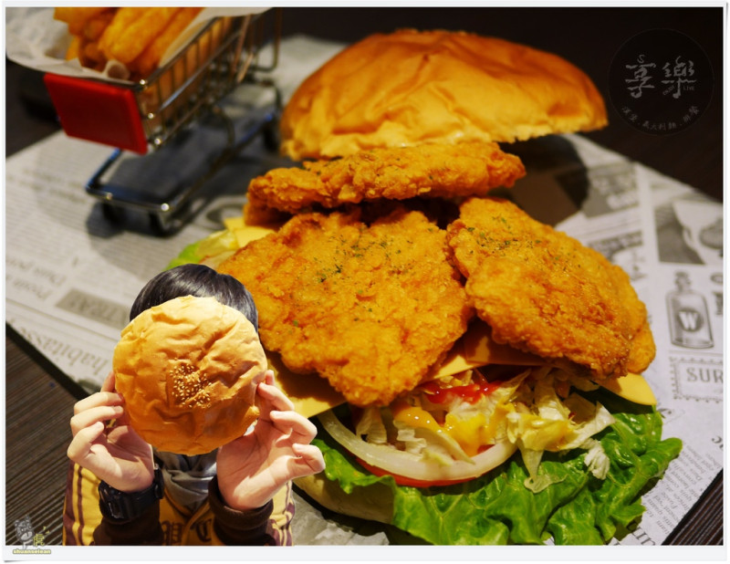 ◊ 激推碳烤豬肋排 比臉大的巨無霸漢堡 此生最難找的店家 ➩ 享樂 Enjoy Life 新北 土城