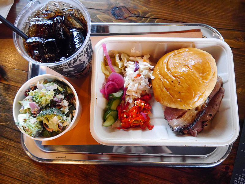 紐約人氣BBQ烤肉麥笛昆