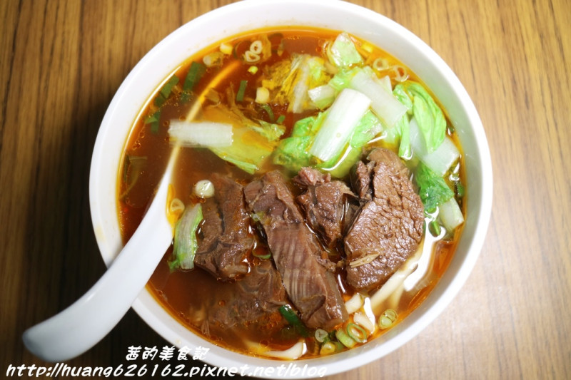 【新北板橋區】傳承40多年的老店『大庭牛肉麵』( 新北板橋消夜 / 國光路美食 / 紅燒牛肉麵）