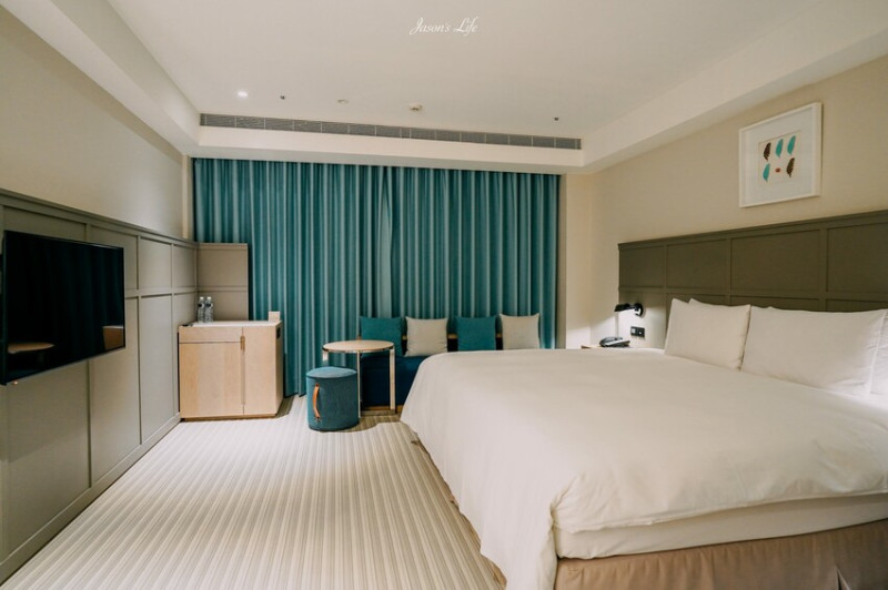 【高雄前金│住宿】Greet Inn喜迎旅店。免費點心吧，近市議會捷運站，房間有現代設計感