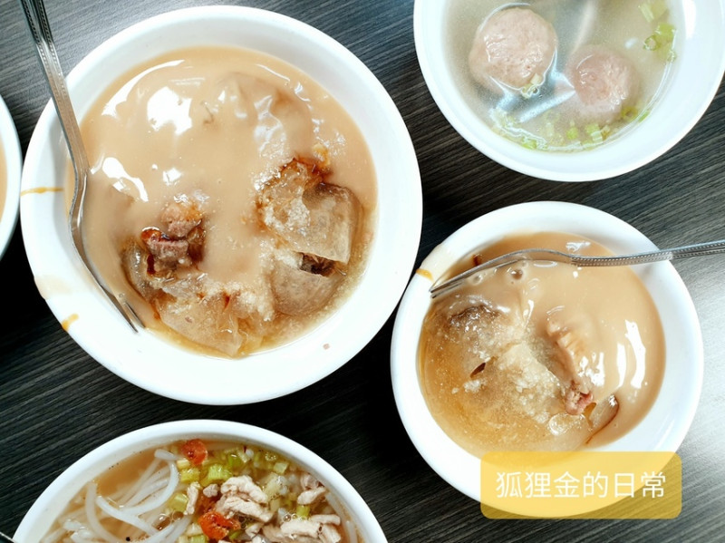 台中美食 │ 圓和肉圓 皮薄Q彈 在地人推薦別錯過芋頭米粉湯 南屯排隊美食推薦