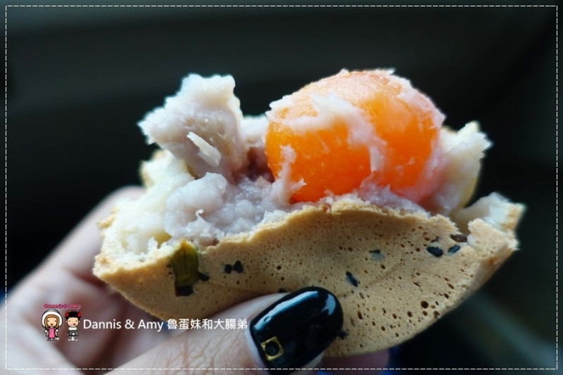 《台中下午茶分享》大判燒=紅豆餅。推薦好好吃的鹹蛋黃芋頭口味｜台中網路爆排隊美食金典酒店旁（影片）