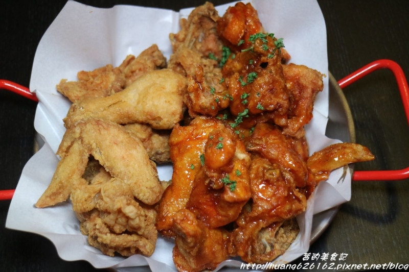 【 台北大安區】"旅行應援團強力推薦東區必吃炸雞"『嚦咕嚦咕韓式炸雞專賣店』東區韓國炸雞/拌半雞(原味+韓式椒麻)/招牌洋釀/捷運忠孝敦化