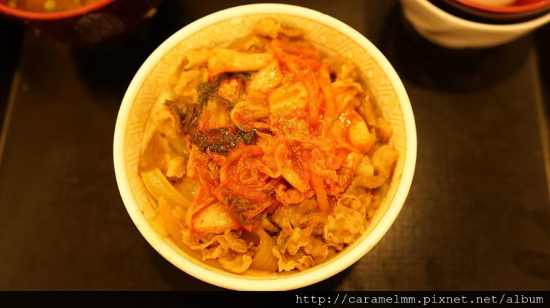 【台北大安】すき家SUKIYA  平價美味高CP牛丼飯 日本連鎖人氣牛丼飯 24小時營業 台北宵夜場 國父紀念館/光復南路/松山文創