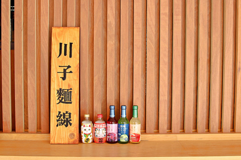 【台中中區 - 川子麵線】台中火車站美食推薦║盛橋刈包最新力作！4/1開始試賣，一起來和麵線談戀愛吧！以100元買到裝載著台中370年故事歲月的麵線與飲品！