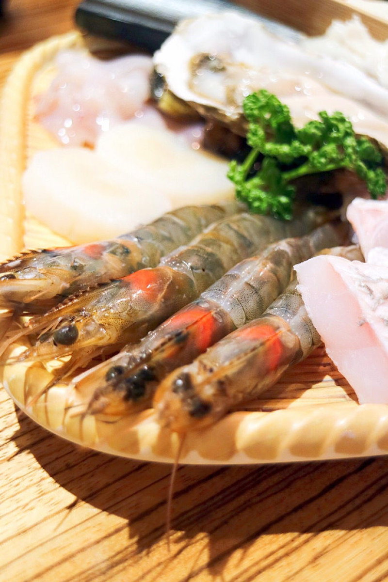 食記►桃園┃鍋牛鍋物-桃園店┃桃園藝文特區附近質感火鍋，工業風裝潢、食材新鮮、湯頭獨特，大推五花豬肉！