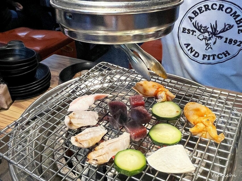 板橋府中燒烤吃到飽｜我！就厲害燒烤：燒肉、啤酒吃到飽，板橋館前珍饌店