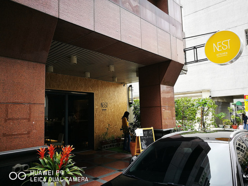 [台中] NEST KITCHEN 早午餐義大利餐廳 牛排義大利麵超好拍 用料扎實東西好吃沒問題 就停車稍微不方便