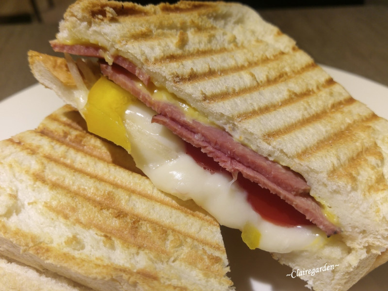 [南崁菜鳥覓食記]桃園 沙發客鬆餅~北歐風。百元有找早午餐