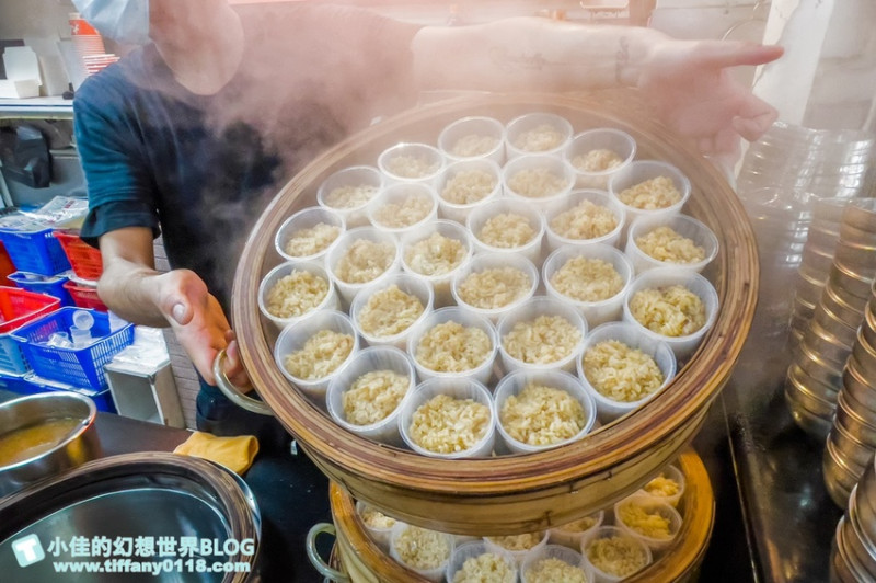 在地營業50年的筒仔米糕老店，米其林必比登推薦，米糕還可以選小肥或小瘦，湯品就有10種還有海陸綜合