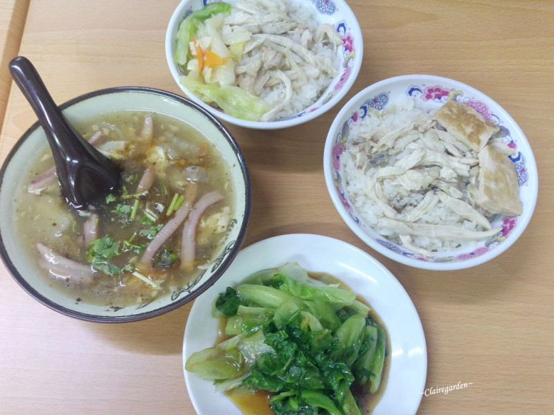 [南崁菜鳥覓食記] 阿國師嘉義火雞肉飯~100元兩人四樣吃飽飽，超"俗"好吃雞肉飯
