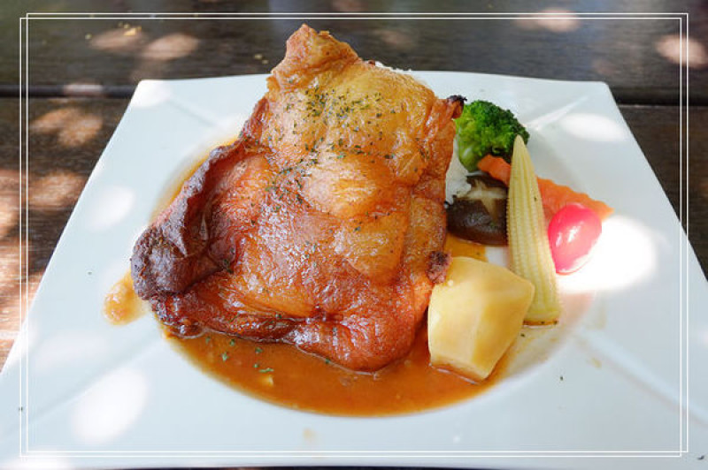 ＜三芝餐廳＞25 second 義式咖啡館。海岸邊大口吃披薩～