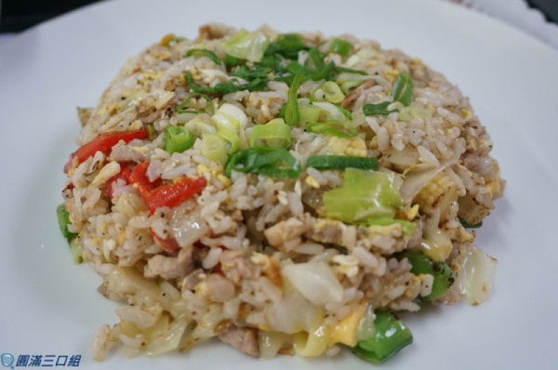 【食記】屏東_南國1949 Gallery Cafe@感受新與舊的承先啟後 來一場午後的浪會約會吧