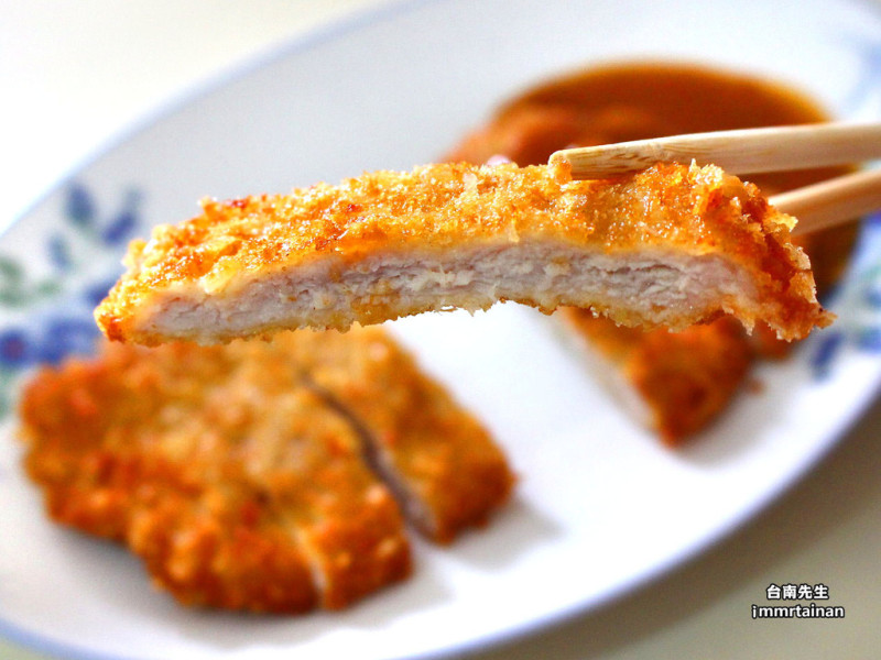 台南豬排／30年老店台式家鄉味／低調隱藏版美食／鍋燒意麵CP值高／老饕私藏口袋名單／在地人的回憶－「四海豬排」