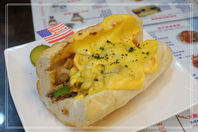 《台中餐廳》3mins 美式餐廳。All Day Long Brunch。