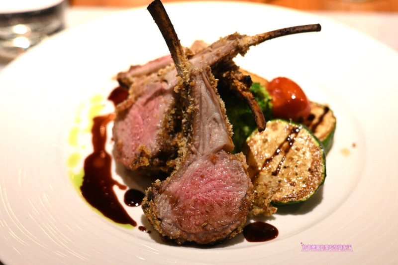[台北信義區]超完美酥皮湯！牛排餐酒館消夜慶生好去處～艾朋牛排餐酒館 À POINT STEAK & BAR 壽星優惠
